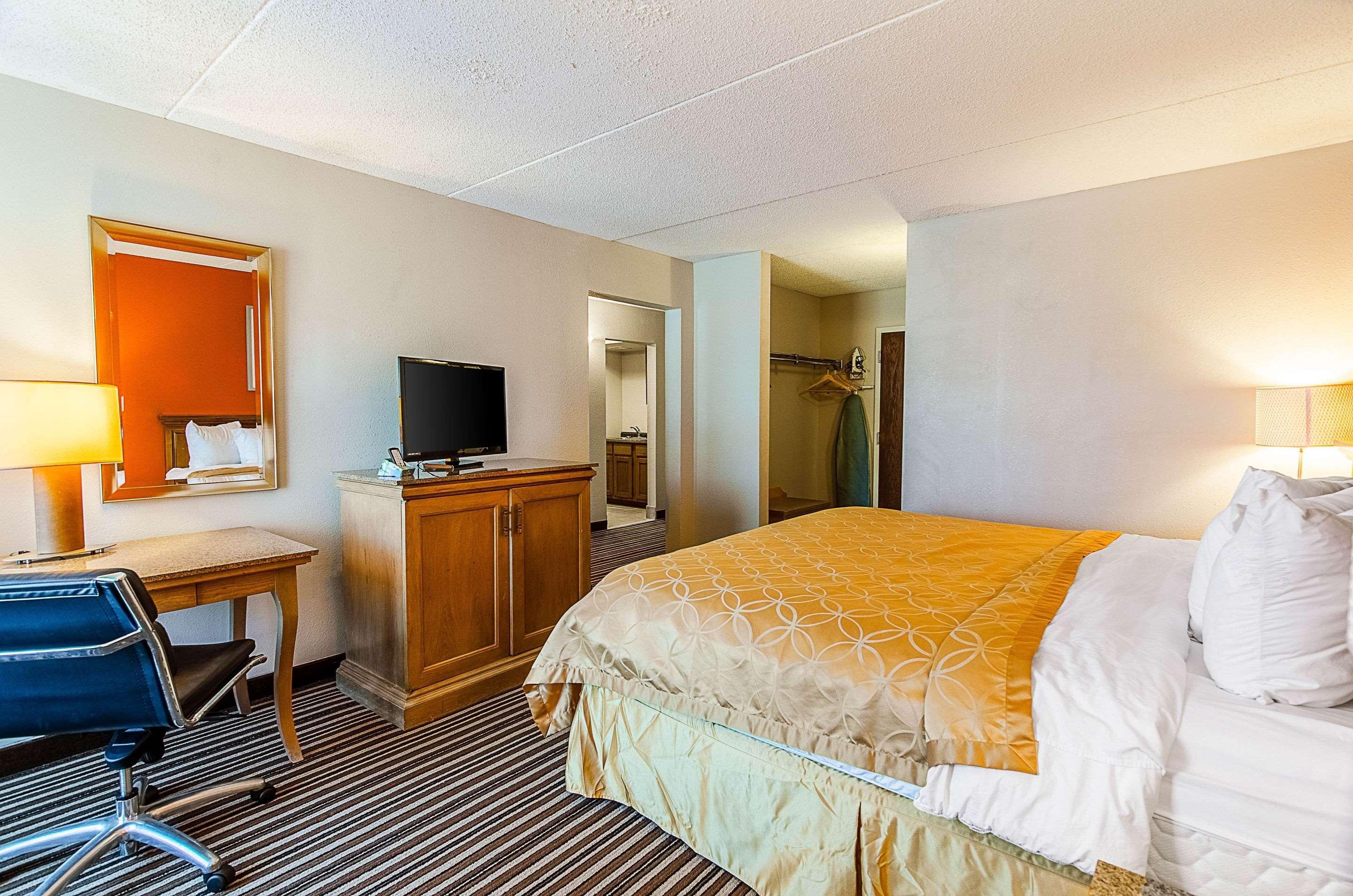 Econo Lodge Inn & Suites Norton Zewnętrze zdjęcie