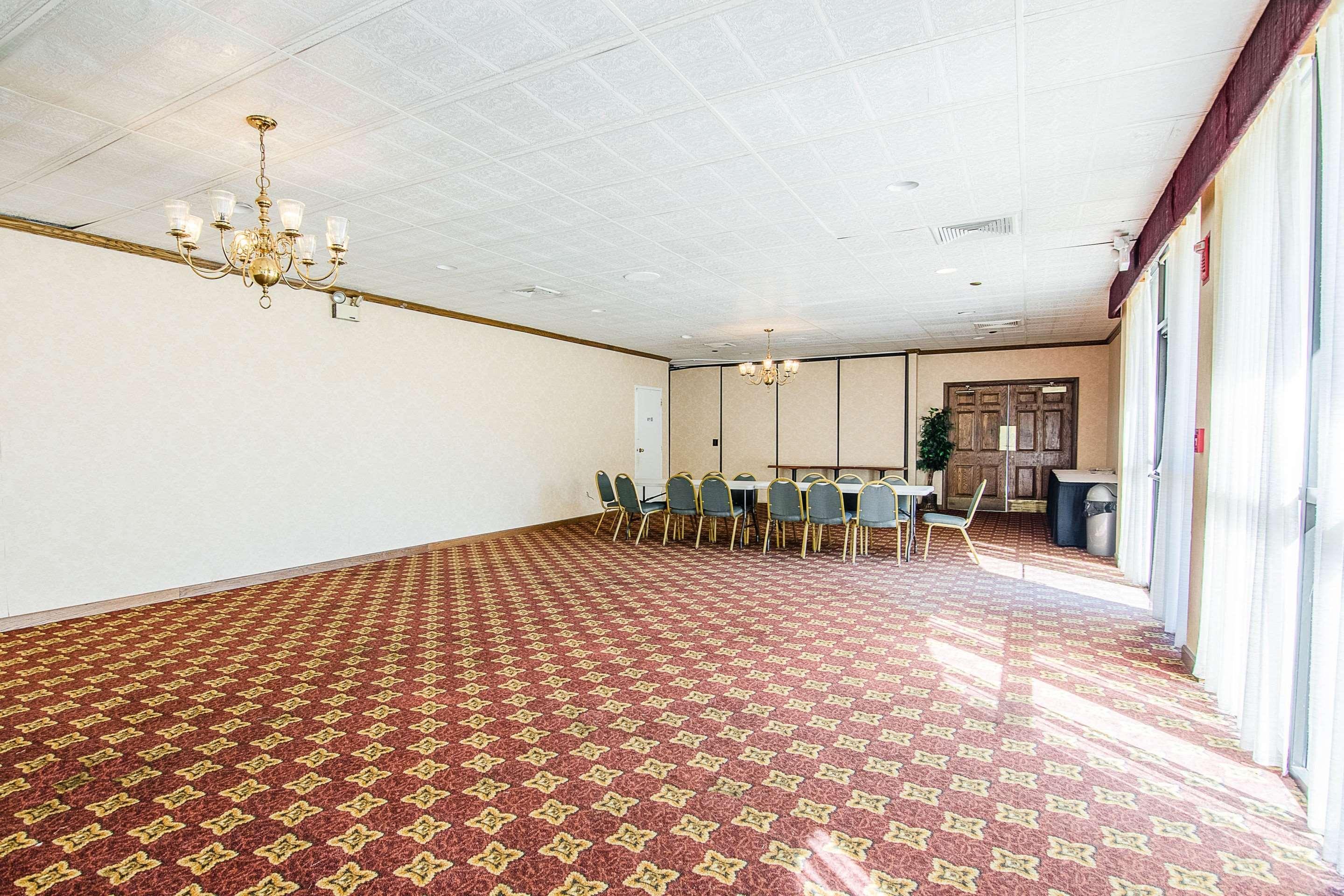 Econo Lodge Inn & Suites Norton Zewnętrze zdjęcie