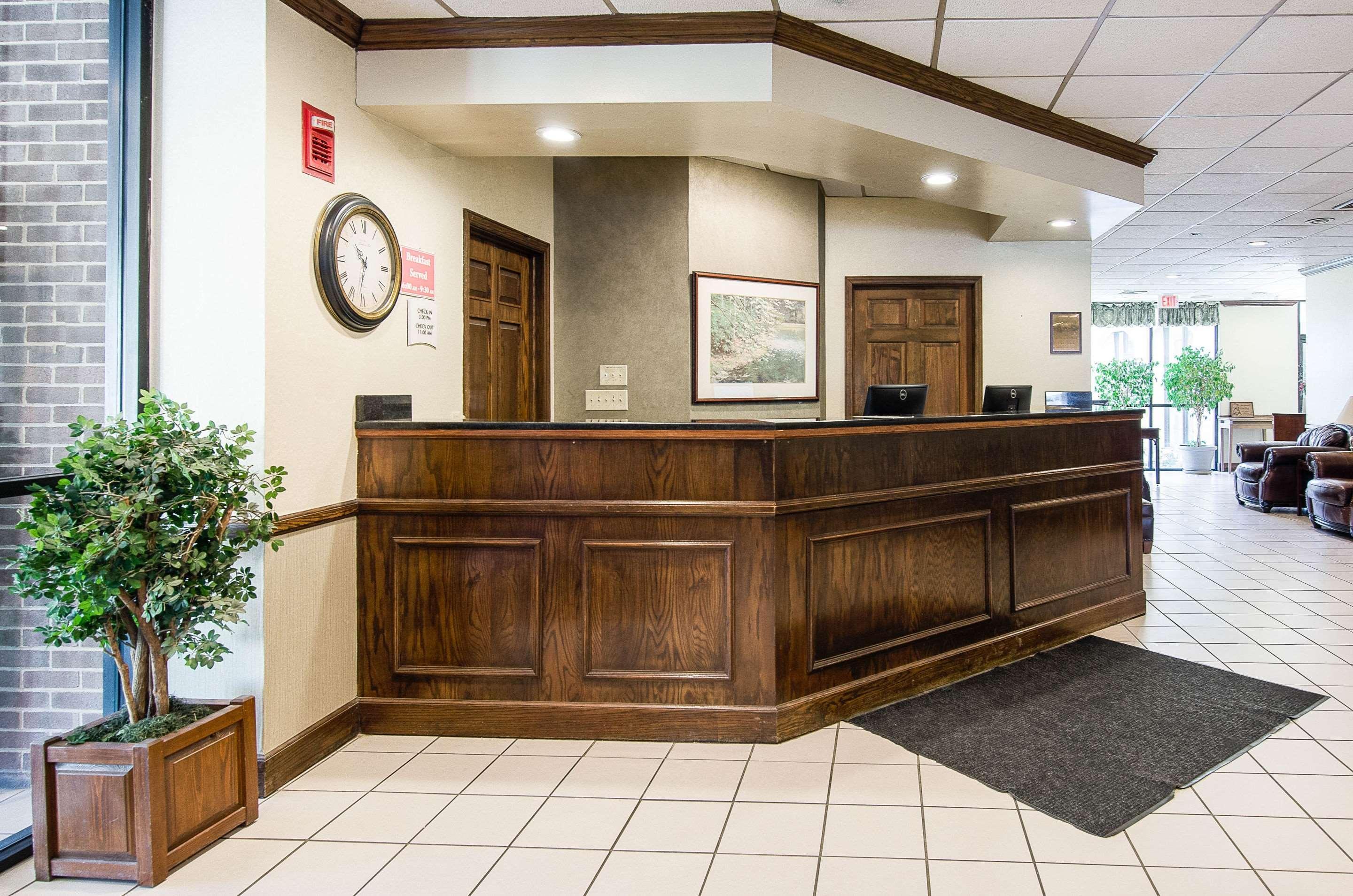 Econo Lodge Inn & Suites Norton Zewnętrze zdjęcie