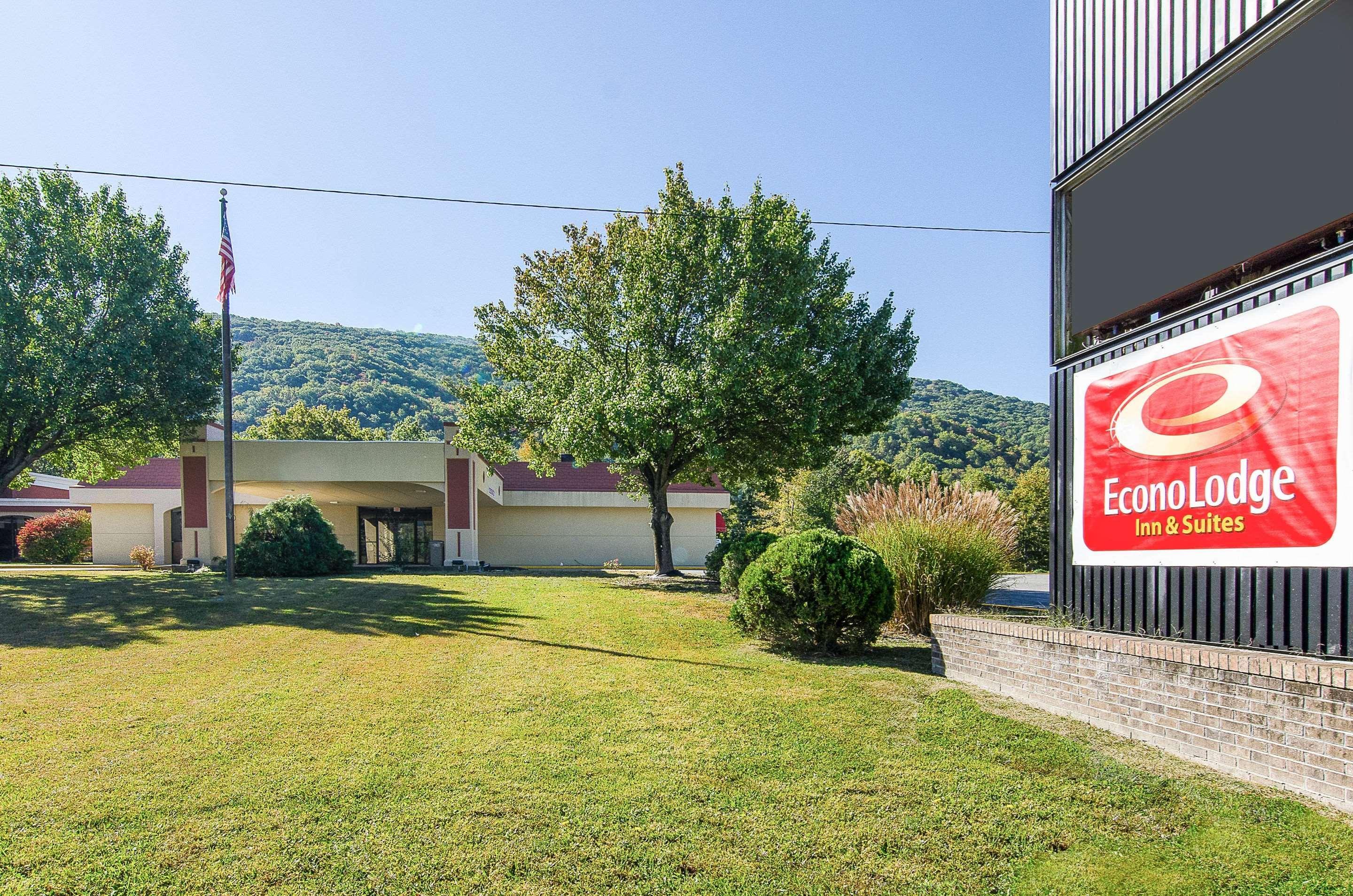 Econo Lodge Inn & Suites Norton Zewnętrze zdjęcie
