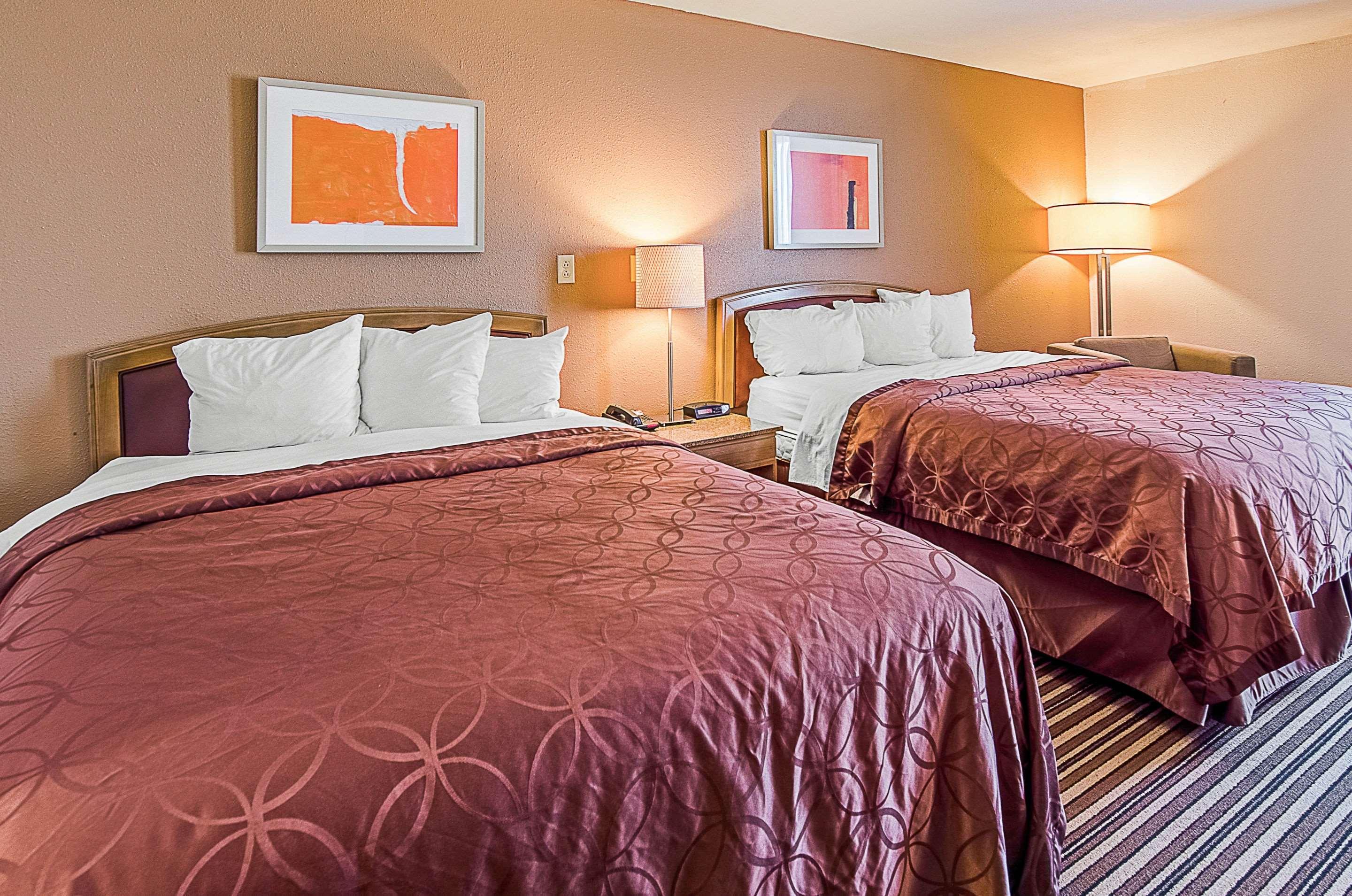 Econo Lodge Inn & Suites Norton Zewnętrze zdjęcie