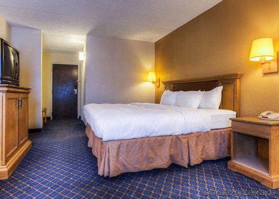 Econo Lodge Inn & Suites Norton Zewnętrze zdjęcie