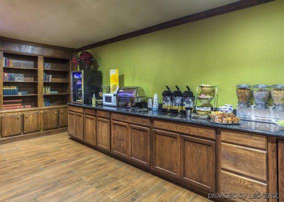 Econo Lodge Inn & Suites Norton Zewnętrze zdjęcie