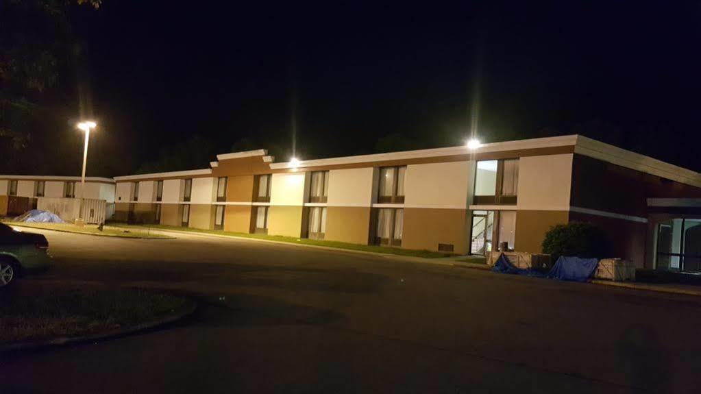 Econo Lodge Inn & Suites Norton Zewnętrze zdjęcie