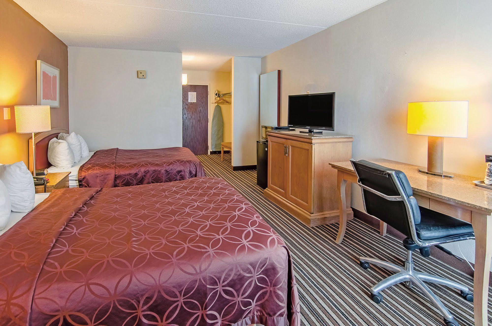 Econo Lodge Inn & Suites Norton Zewnętrze zdjęcie